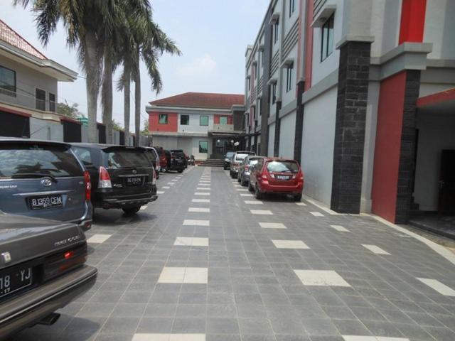 Feodora Airport 2*